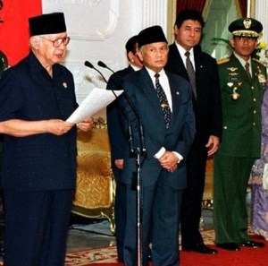 Pengunduran Diri Soeharto Reuters