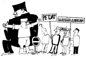 SOEKARNO DAN JENDERAL SOEHARTO. "Mahasiswa menjadi kekuatan utama yang menuntut Presiden Soekarno di-Mahmilub-kan dan diberhentikan dari kekuasaannya. Ketika Jenderal Soeharto ‘menampilkan’ sikap ‘mikul dhuwur mendhem jero’ terhadap Soekarno, mahasiswa mengecamnya. Setelah Soekarno diturunkan Maret 1967, pada masa-masa berikutnya banyak tokoh 1966 terlibat dalam gerakan konseptual untuk pembaharuan kehidupan politik dan kehidupan bernegara". (Karikatur Harjadi S, 1967)