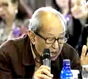 PROFESSOR J.E.SAHETAPY. "Guru besar yang mengajar banyak mahasiswa yang kemudian menjadi petinggi hukum ini, begitu jengkelnya melihat situasi sehingga tak segan-segan menggunakan kata simpul ‘pembohong’, ‘penipu’ dan ‘pemeras’ sebagai bagian perilaku hakim." (download, tvOne)